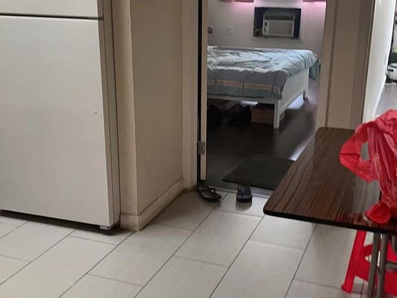 4th image of 14211 Holly Ave Floor 2