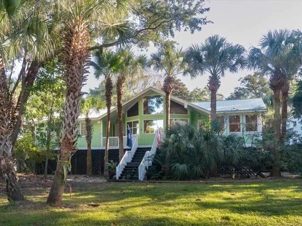 257 Forest Trl, Isle Of Palms, SC 29451