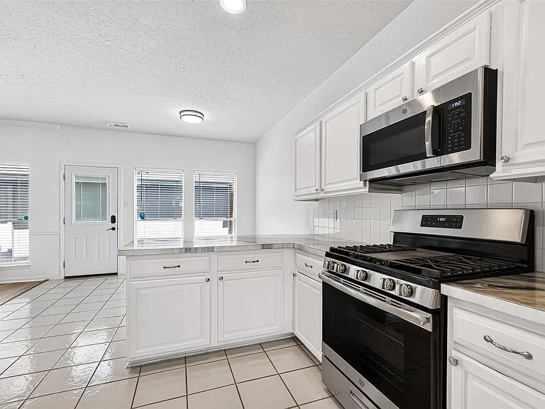 1253 El Camino Village Dr — Photo 11