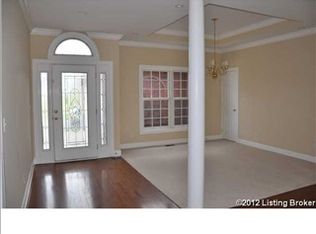 9116 Hogarth Ct, Hurstbourne, KY 40222
