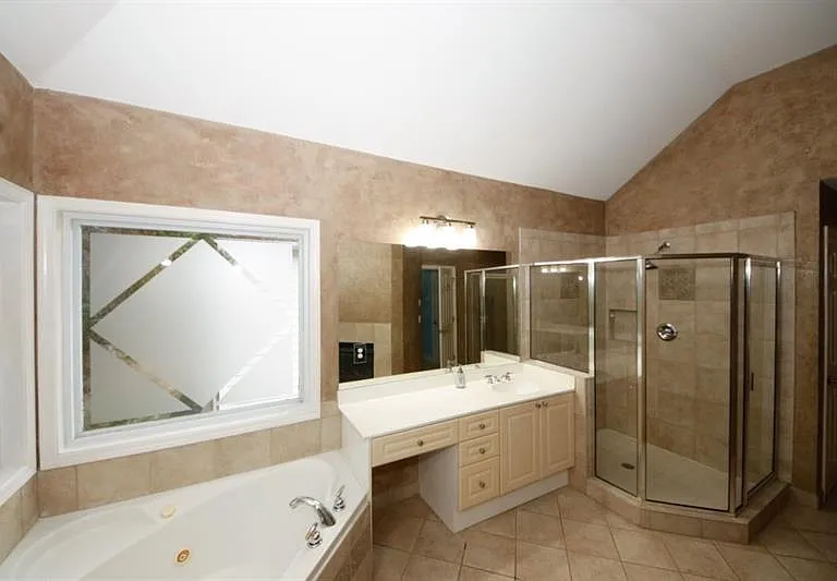 1354 Brookhaven Village Cir NE — Photo 35