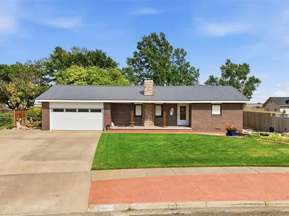 6011 Sunset Dr, Guymon, OK 73942