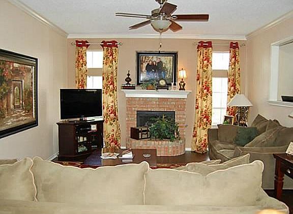 3rd image of 4703 Shorewood Dr