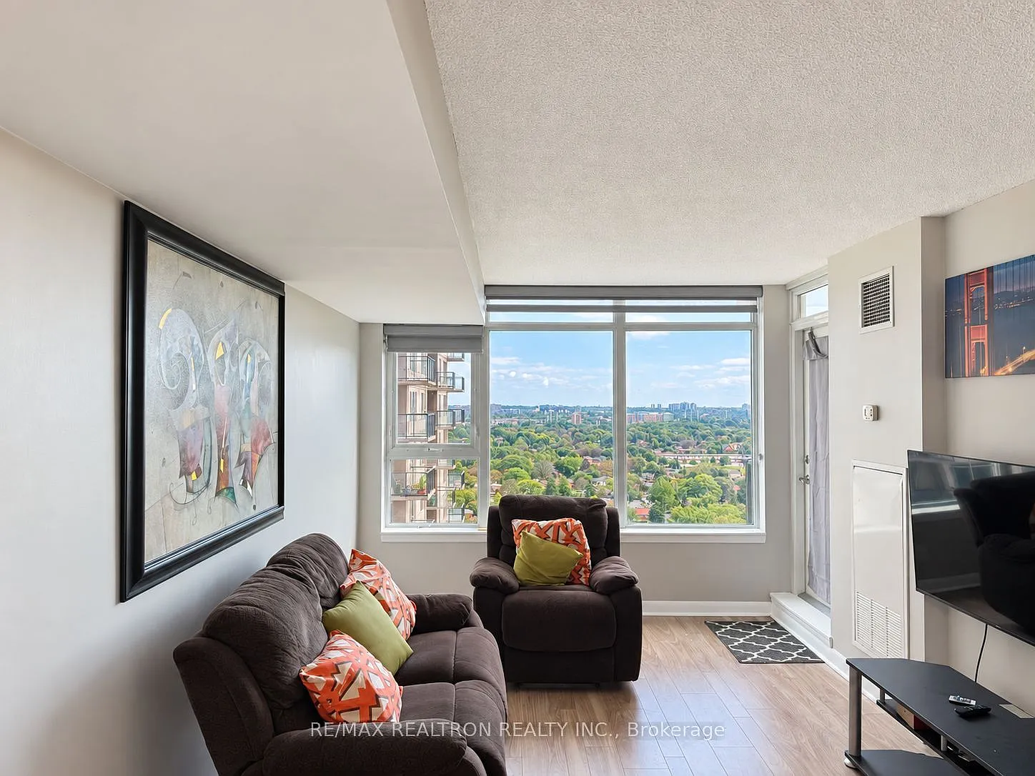 2 bed, $2,350 — Photo 2