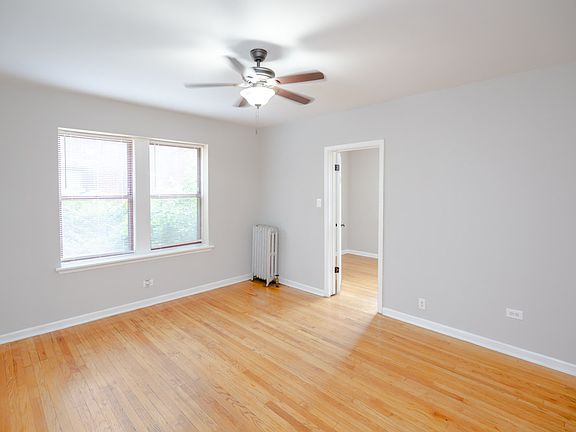 3rd image of 3603 S King Dr APT 1A