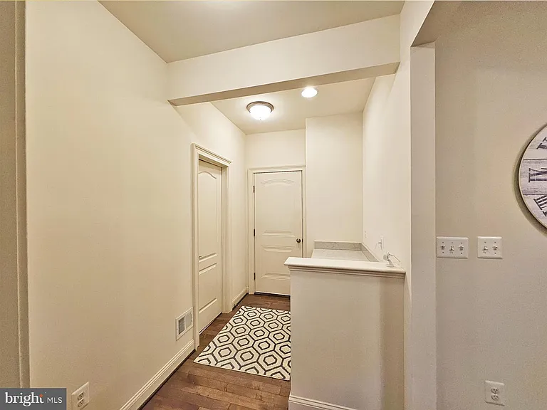 3332 Burton Dr — Photo 23