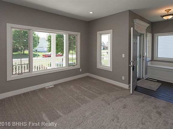 4th image of 1114 Falcon Dr SE