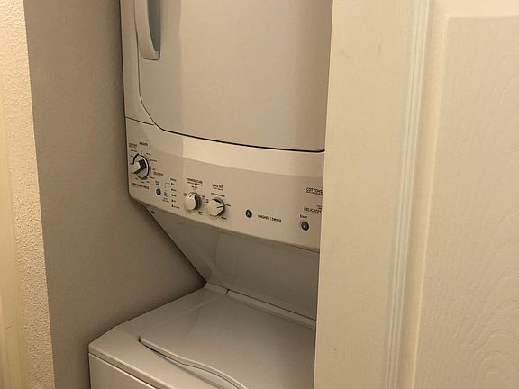 In unit washer and dryer.