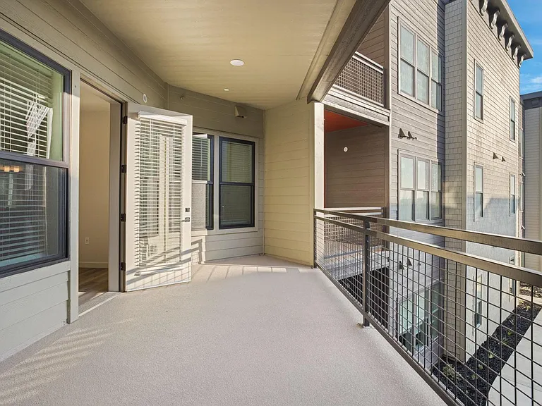 La Vida 55+ Luxury Living — Photo 61