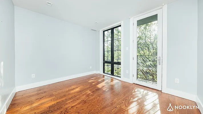 Rented by Nooklyn NYC LLC | media 7