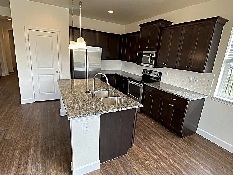 309 E Sicily Dr — Photo 3