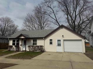 603 Harwood St, Charles City, IA 50616