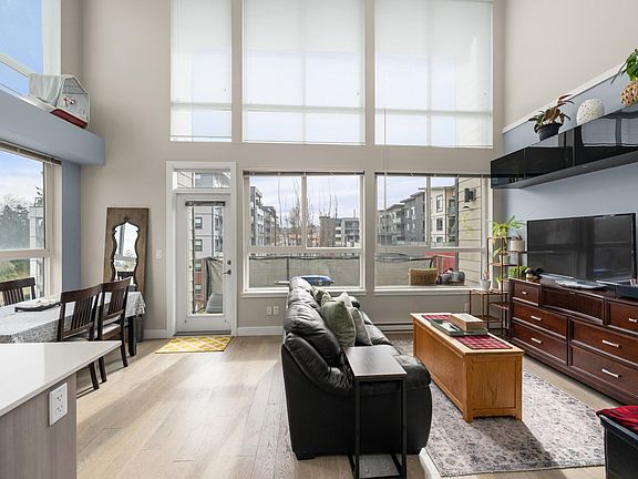 4th image of 3080 Gladwin Rd #314