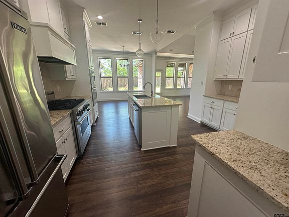 3rd image of 265 Heritage Way