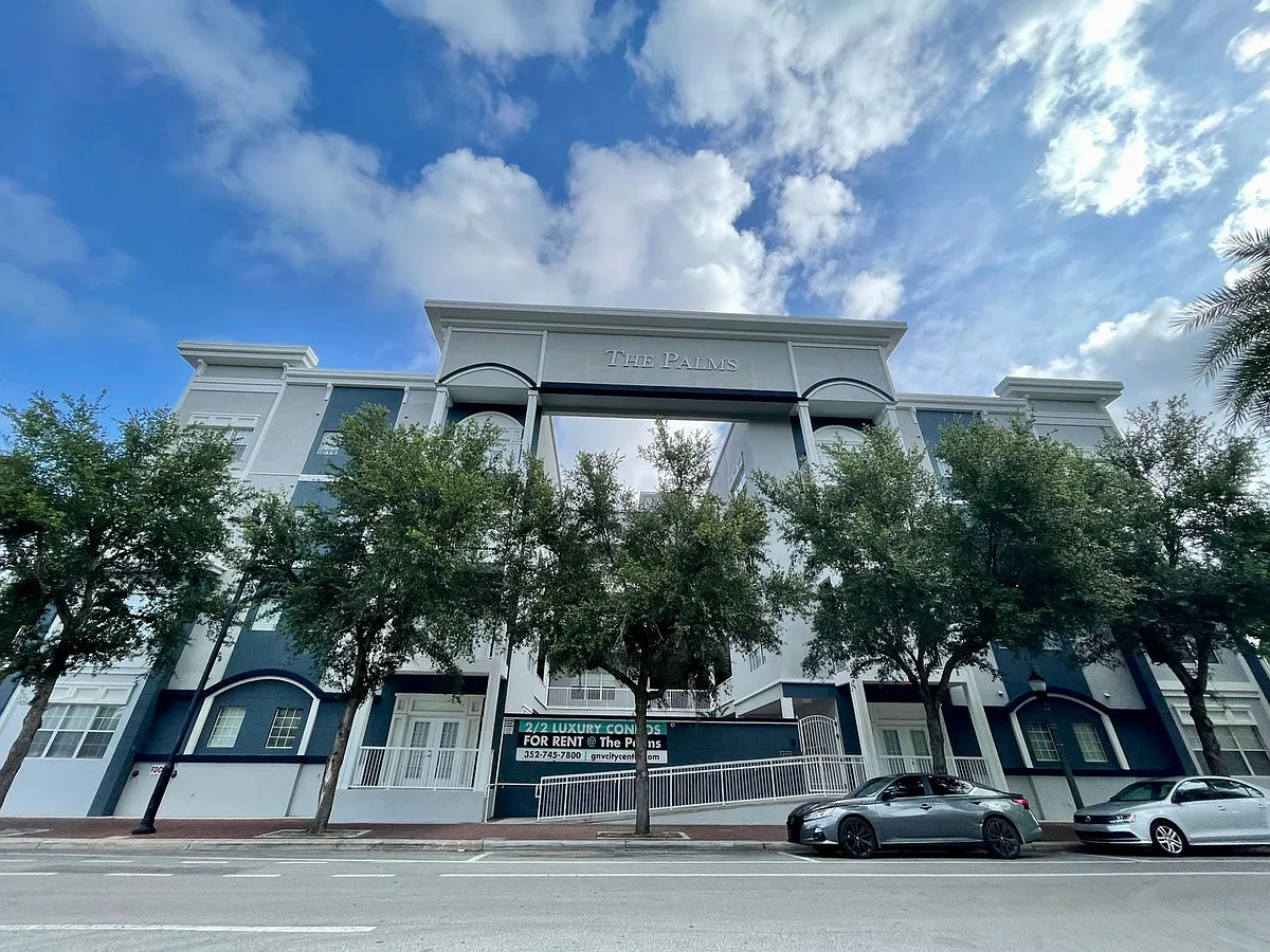 Building Photo - 230 SW 2nd Ave