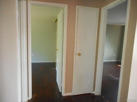 4th image of 1106 Parr Meadow Dr