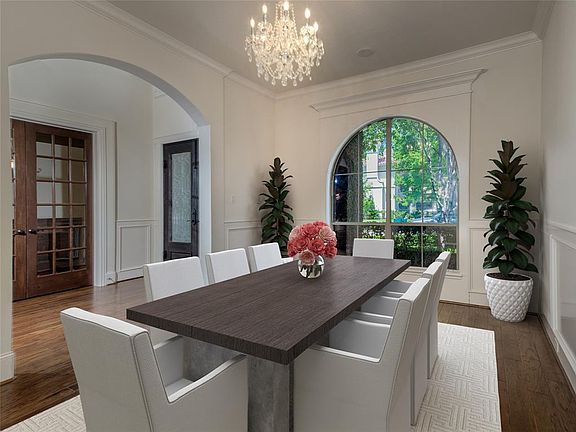 Virtually staged photo