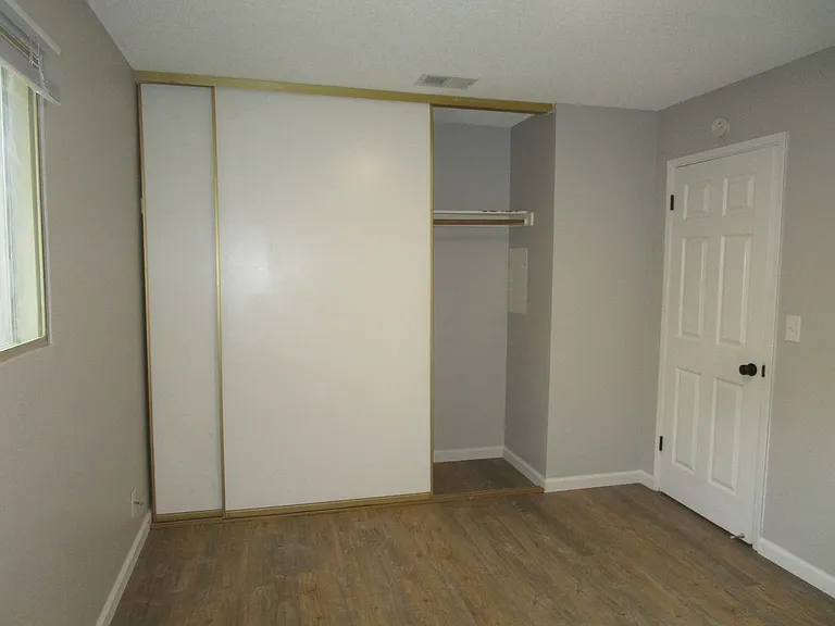 1426 Callen St — Photo 10