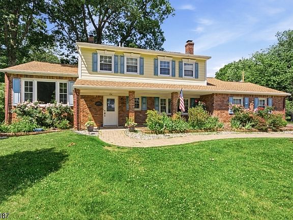 2nd image of 64 Fleetwood Dr