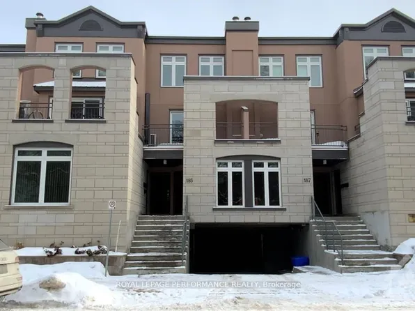 185 Cumberland St #B, Ottawa, ON K1N 7H2