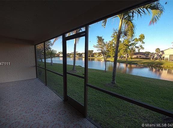 2nd image of 448 Lakeview Dr APT 5