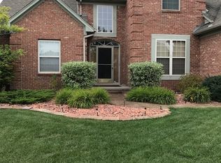 54697 Shady Creek Dr, New Baltimore, MI