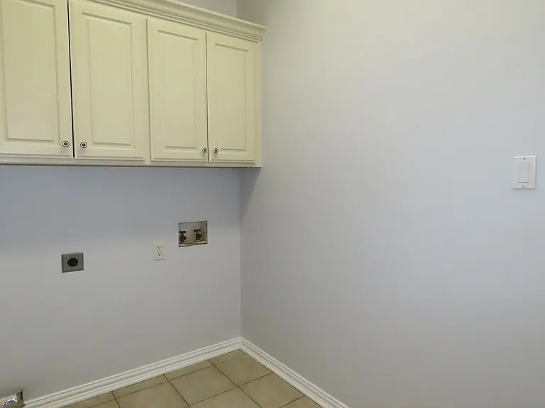 7609 Abbeywood Ct — Photo 27