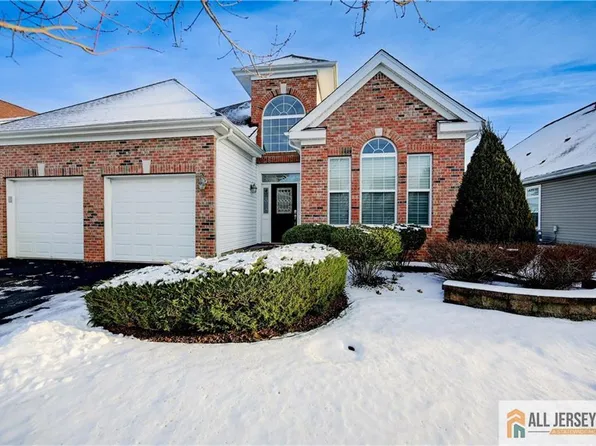 26 Ravenslake Rd, Monroe Township, NJ 08831