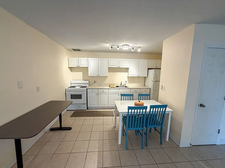 1700 SW 16th Ct #J22 — Photo 7