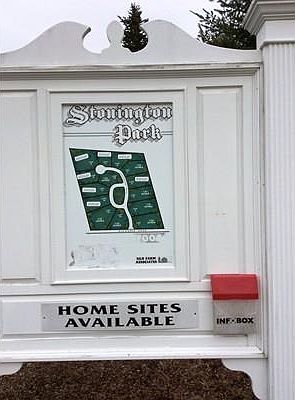 3rd image of 2 Stonington Dr