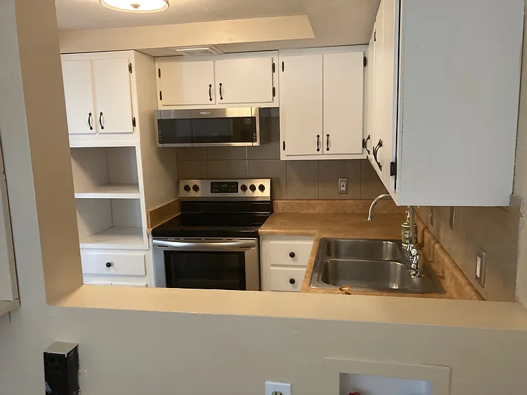 3700 Caracas Dr — Photo 25
