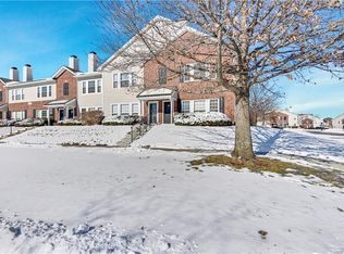 11613 Tomahawk Creek Pkwy APT H, Leawood, KS 66211