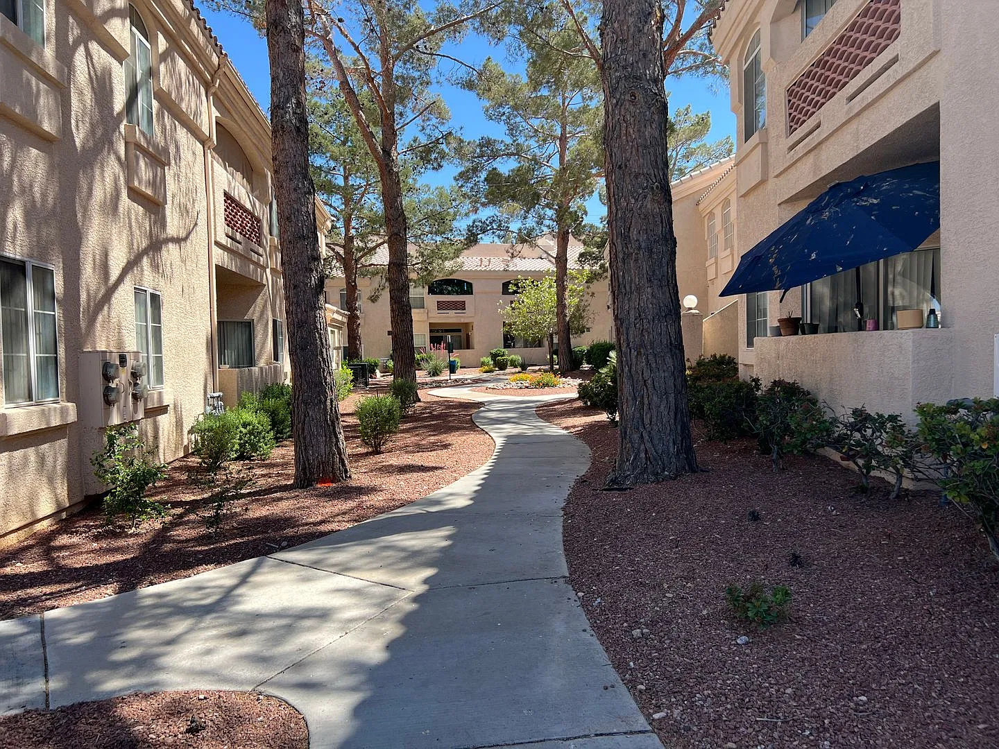 7400 W Flamingo Rd — Photo 1