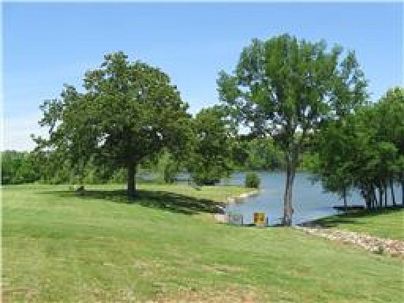 4th image of 544 Bell Dr W