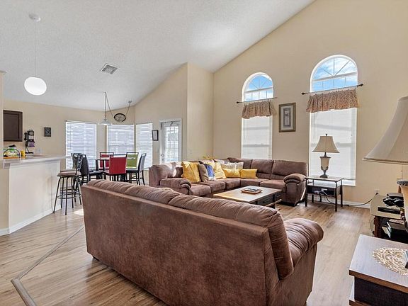 5th image of 8626 Primrose Dr #1