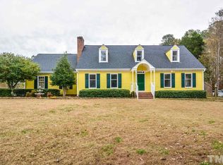 8009 Robincrest Ct, Fuquay Varina, NC 27526