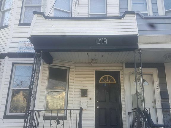 2nd image of 139A Boyd Ave