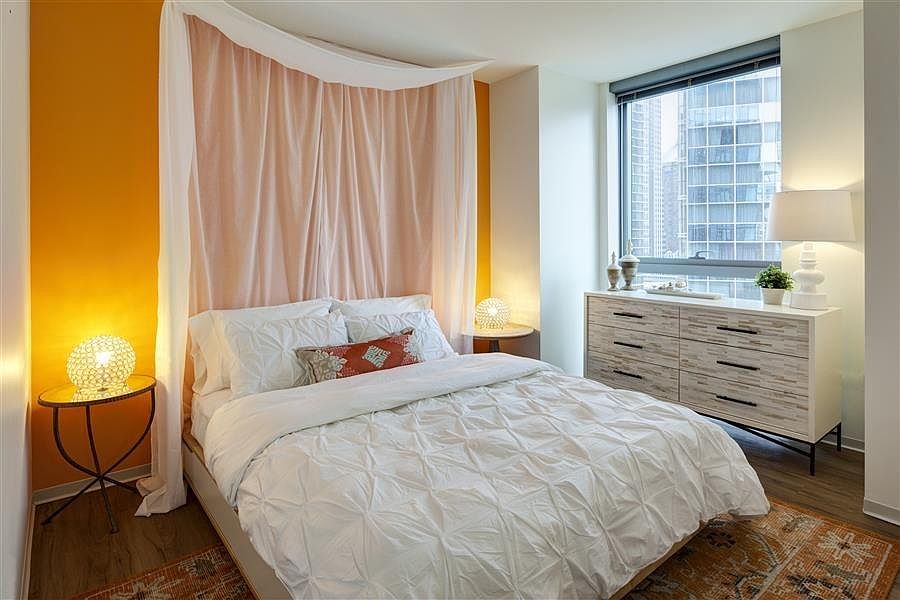 1st image of 341 E Wacker Dr #606