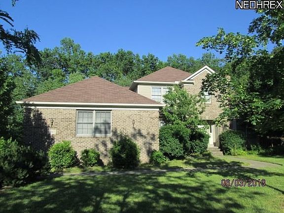 3rd image of 6347 Pebblecreek Dr