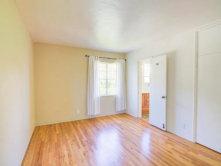 1802 Loma St — Photo 25