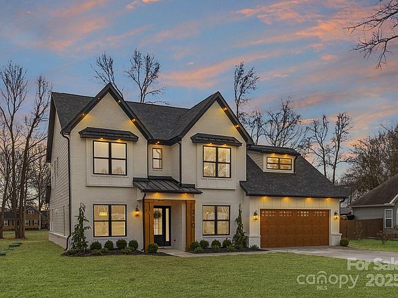 2nd image of 310 Picketts Cir