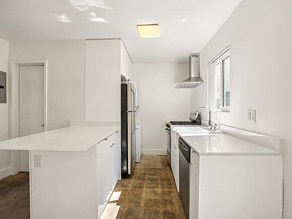 5th image of 632 N Occidental Blvd APT 1