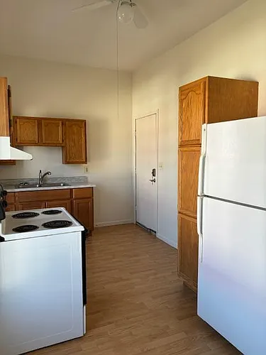 105 E Main St #105 Photo 1
