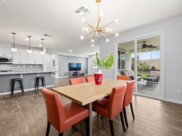 917 Talaria Ct, Oakley, CA 94561