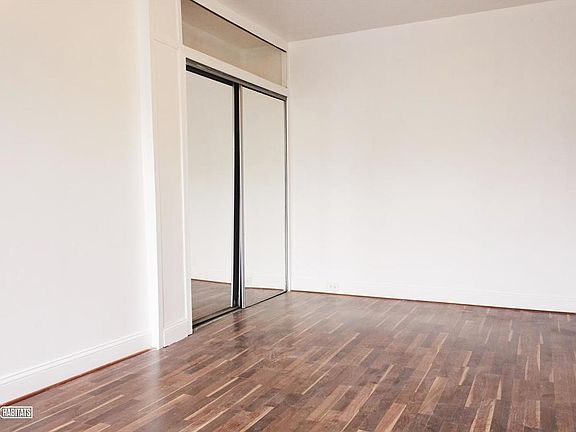 3rd image of 1328 Jefferson Ave #3