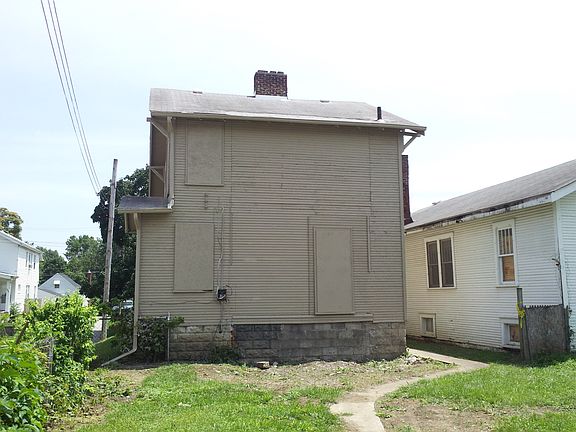 3rd image of 233 N Oakley Ave