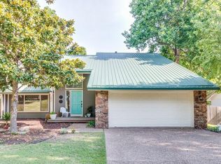 202 Lake Rd, Springdale, AR 72764