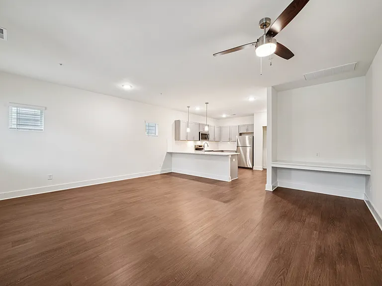 Turnberry Park Apartments and Homes — Photo 125
