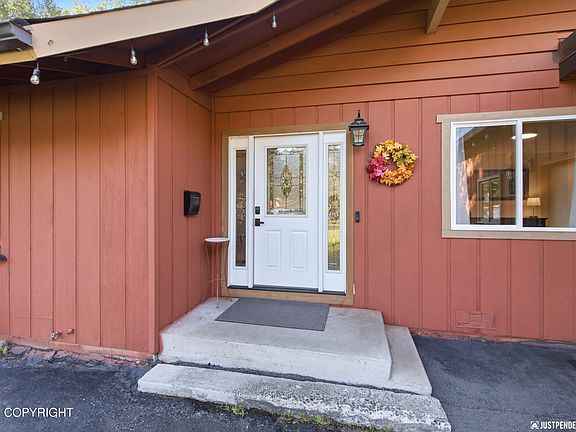 4th image of 5653 Renee Cir