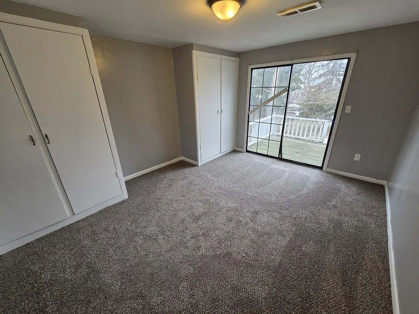 910 Woodson St — Photo 2